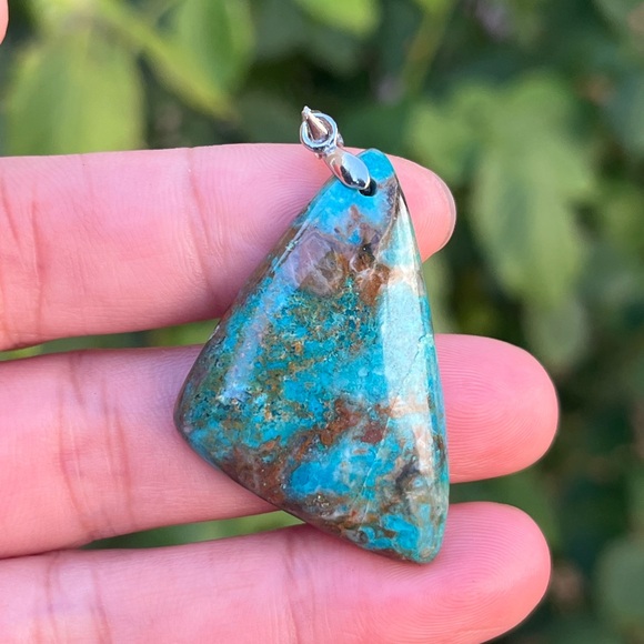 Sterling‎ silver triangular Chrysocolla pendant - Picture 1 of 6